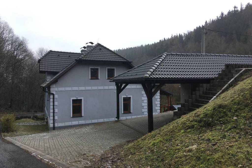 Villa Vykmanov Medenec 외부 사진